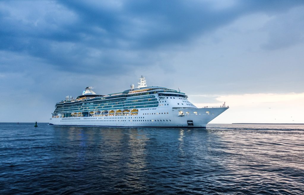 How to choose the right cruise ship for a luxury travel experience?