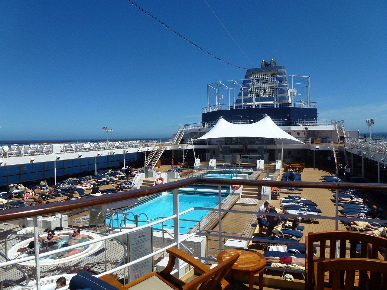 How to make the most of your cruise holiday with onboard shopping experiences?