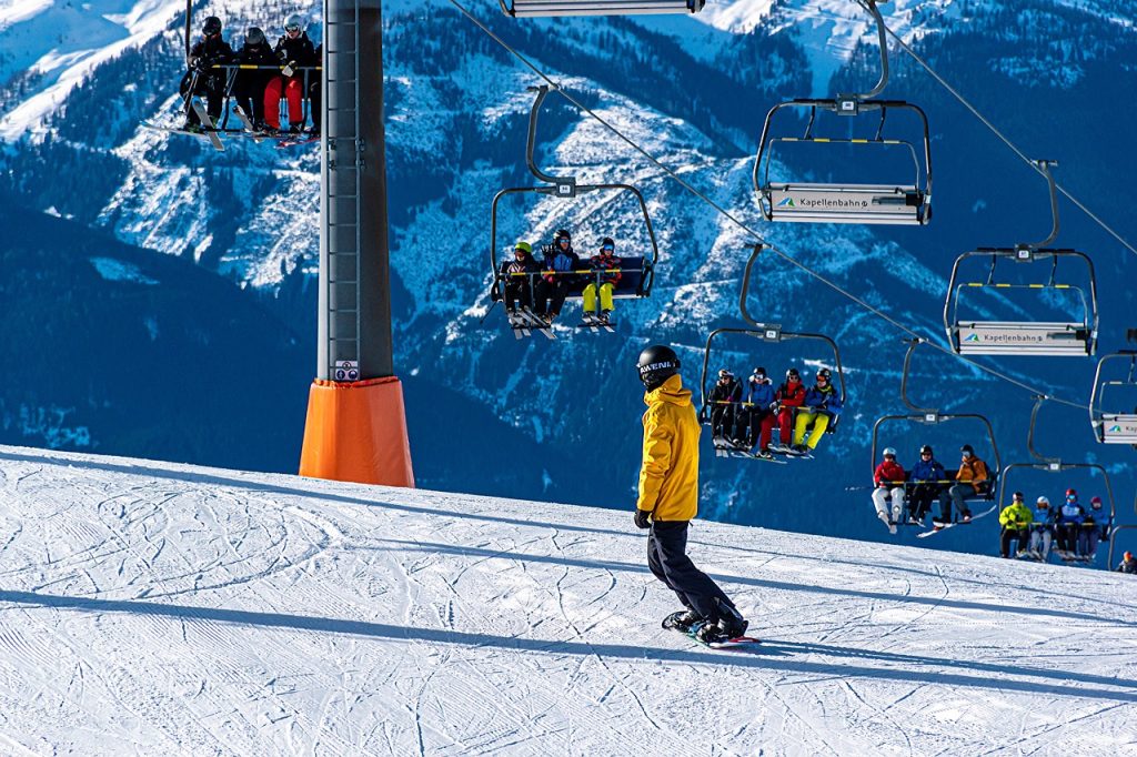 Where to find the best ski resorts for beginners?