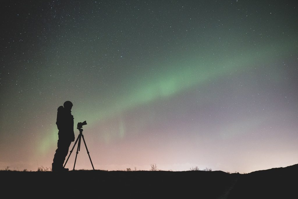 What are the best holiday destinations for stargazing and astronomy?