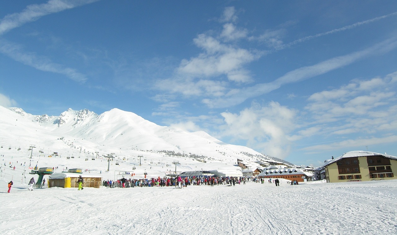 How to plan a budget-friendly ski holiday?